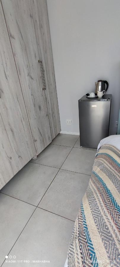 Homestay Mabhabha's 2 Cape Town