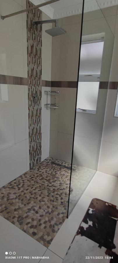 Homestay Mabhabha's 2 Cape Town